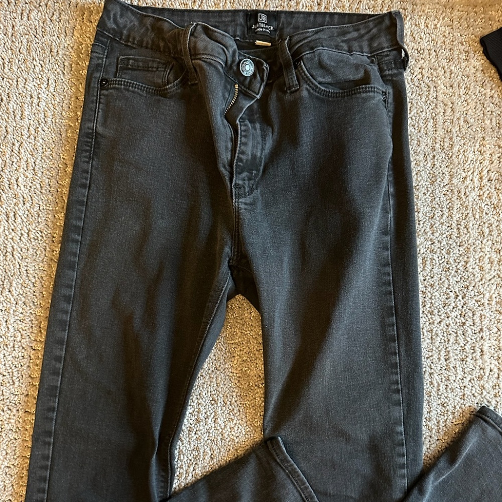 Black skinny jeans